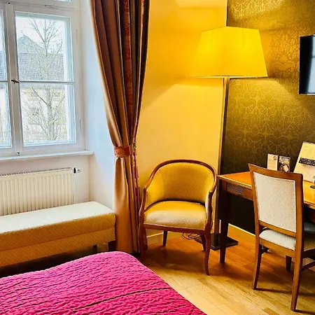 Schloss Burgellern - Genuss Und Geschichte Seit 1726 Hotel 4*