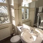 Hotel Schloss Burgellern - Genuss Und Geschichte Seit 1726 4*
