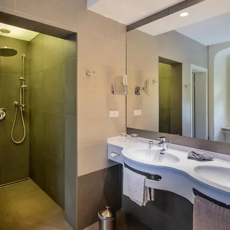 Schloss Burgellern Hotel 4*