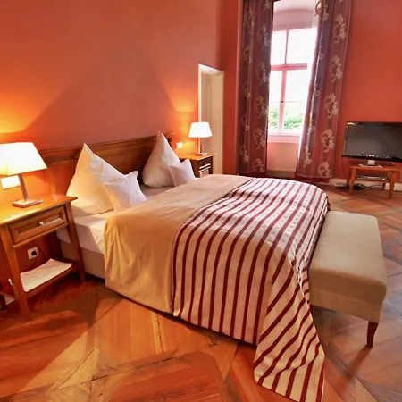 Schloss Burgellern - Genuss Und Geschichte Seit 1726 Scheßlitz