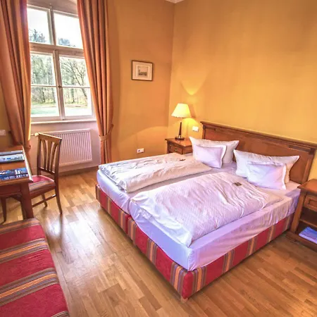 Schloss Burgellern Hotel 4*